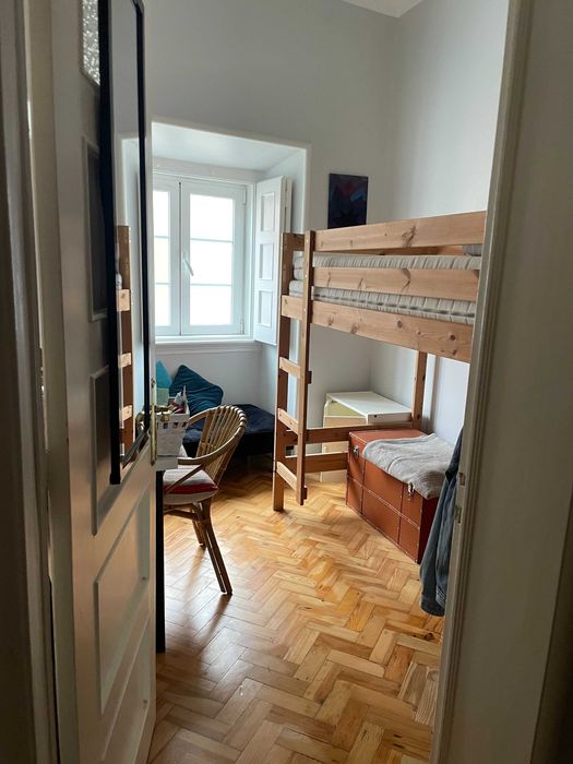 Quarto em casa compartilhada