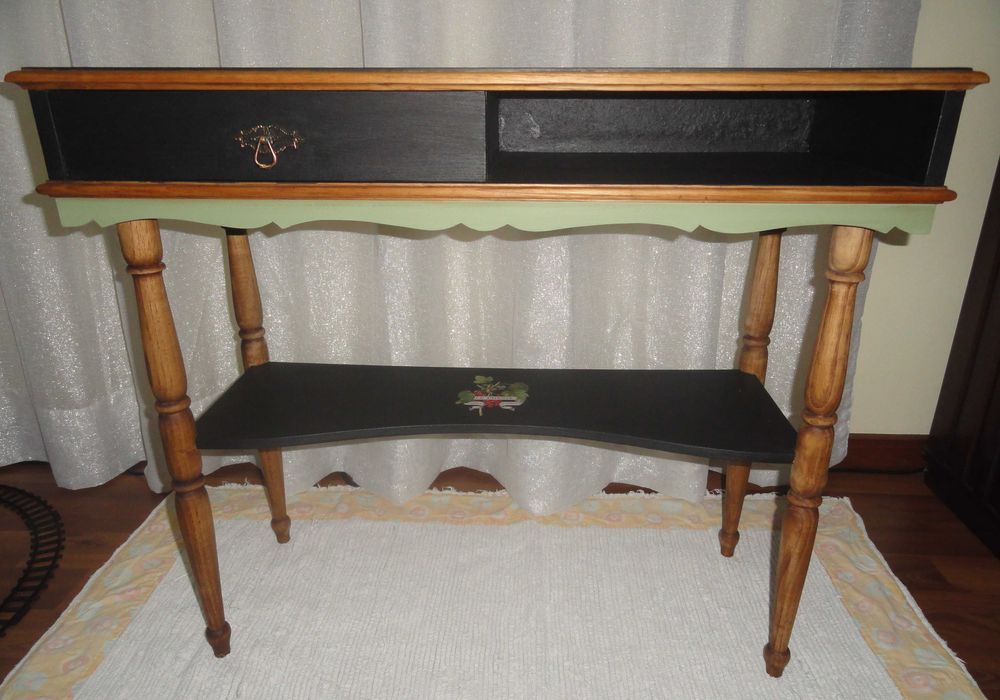 Mesa de apoio restaurada