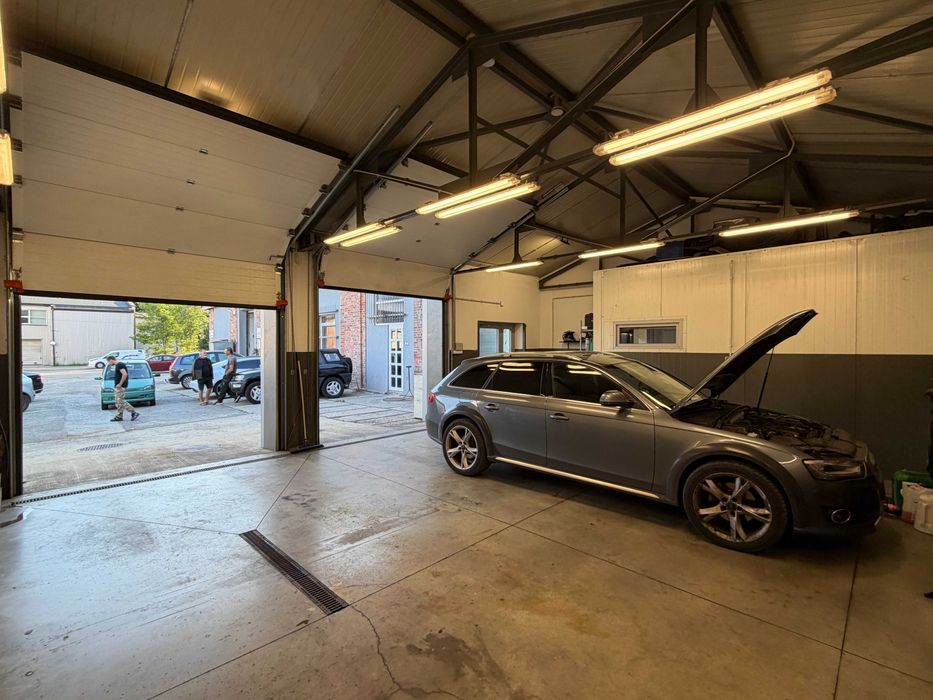 Warsztat samochodowy / hala na wynajem – Katowice-Tychy, 80 m², 2 bramy, 400 V, biuro, WC, parking, dostęp 24/7, blisko DK86