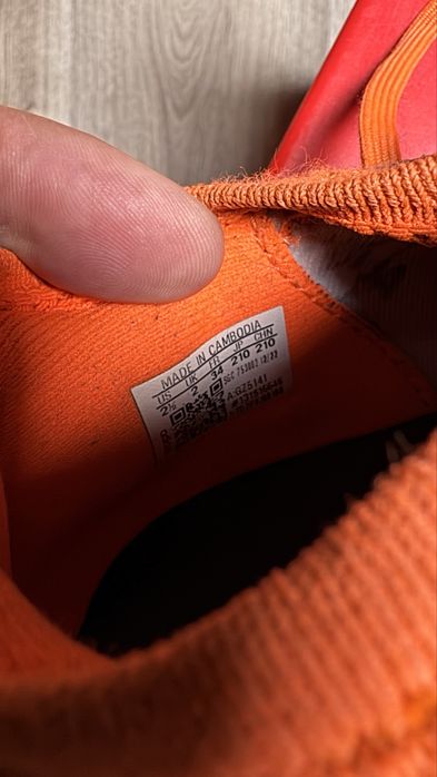 Adidas, sapatilhas futebol relva sintética