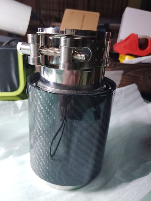 Końcówka tłumika carbon
