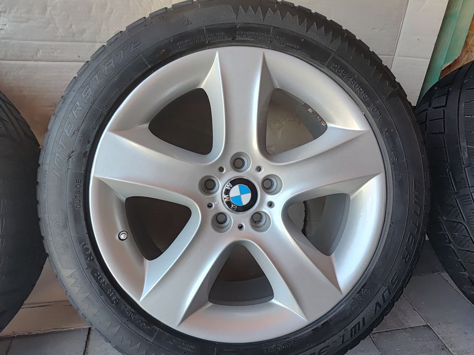 Sprzedam felgi 19" z oponami.