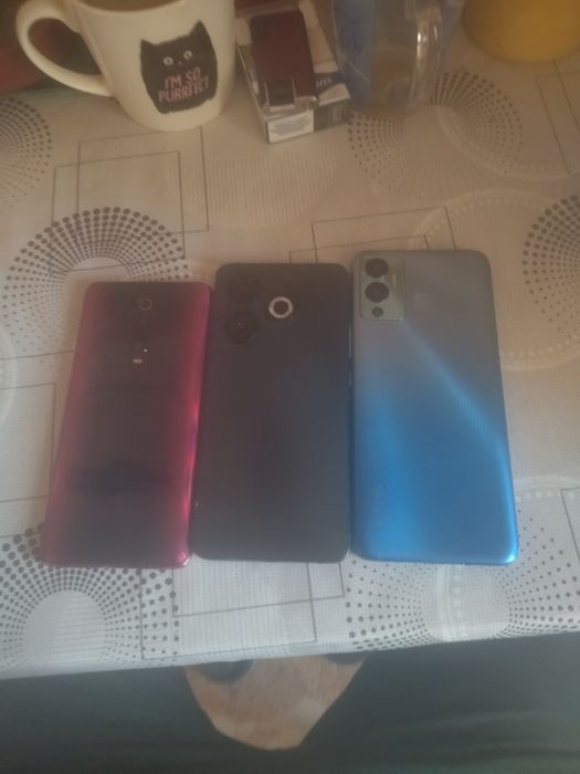 продам 3 телефона  одним лотом