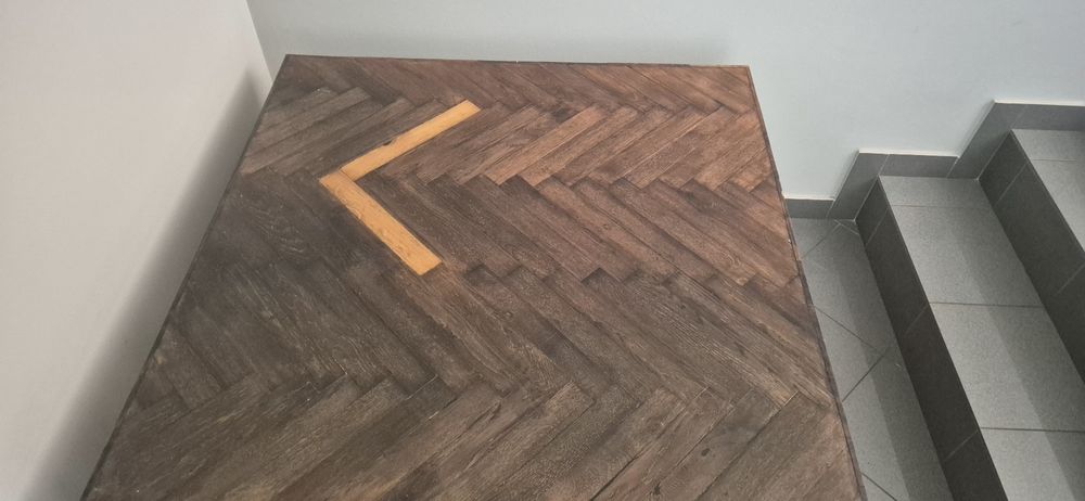 Ręcznie robiony stolik