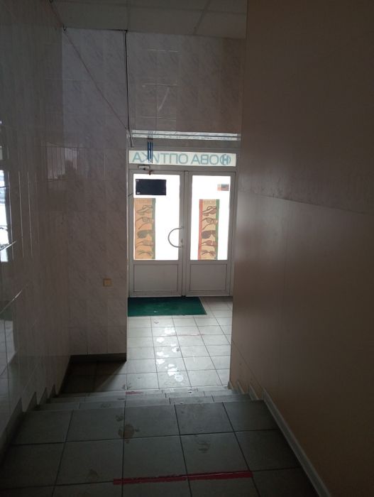 Здам нежитлове приміщення Незалежності 17