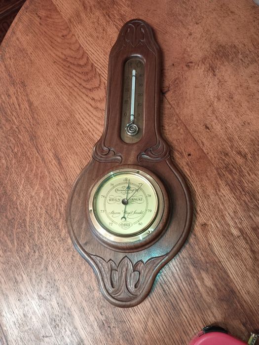 Barometr z termometrem