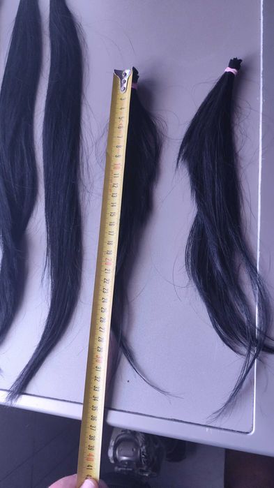 Cabelo sem progressiva e pintado de preto saudável