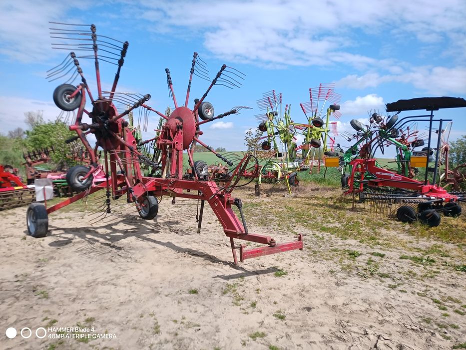 Zgrabiarka karuzelowa fella Claas