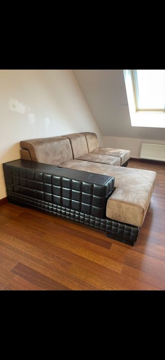 Piękna desinerska brązowa sofa z alcantary