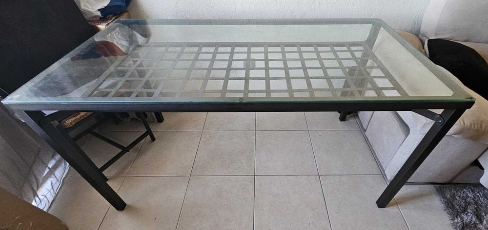 Mesa jantar com 4 cadeiras, excelente!