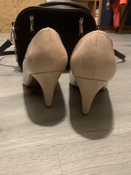 Туфли нюдовие стильние