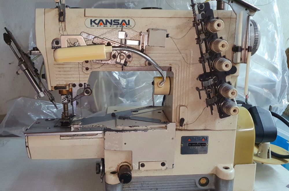 Vendo máquina de recobrimento kansai de 5 agulhas corte linha