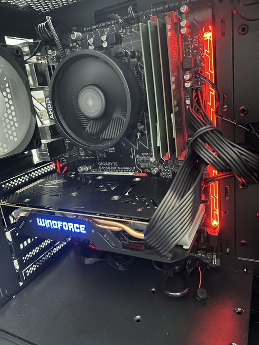 Komputer Gamingowy: Ryzen 5 1500X- 4R/8W/Dyski 628GB/16GB RAM/AMD-4GB/