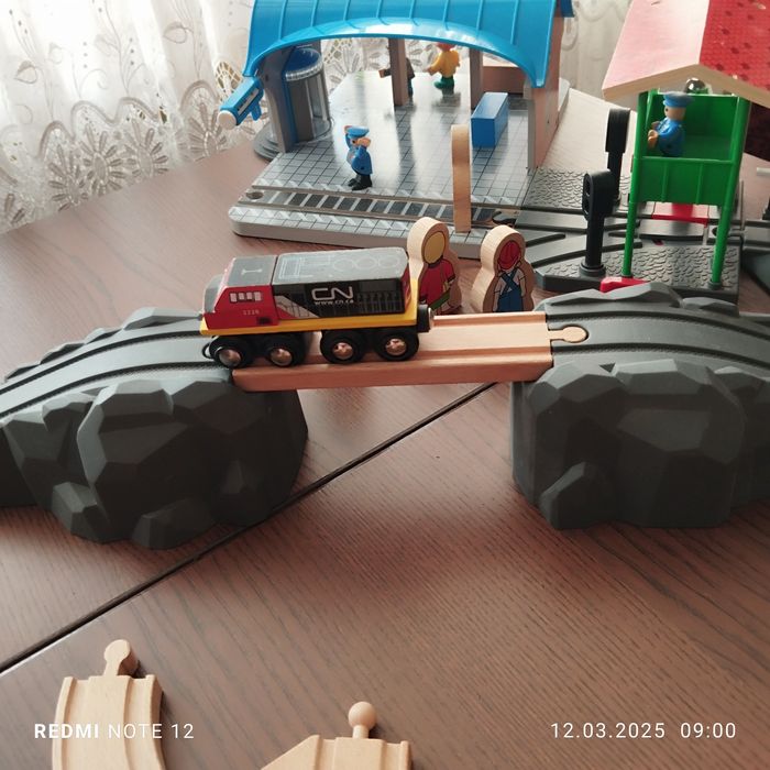 Drewniane tory, pociągi