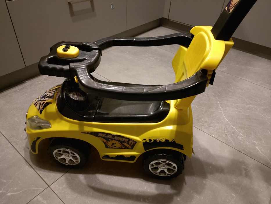 Jeździk pchacz auto z melodyjkami