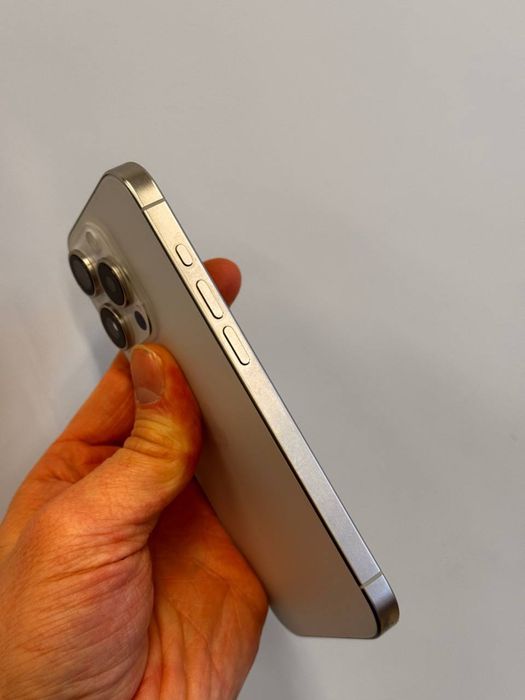 Iphone 15pro 512GB E-sim White Titanium