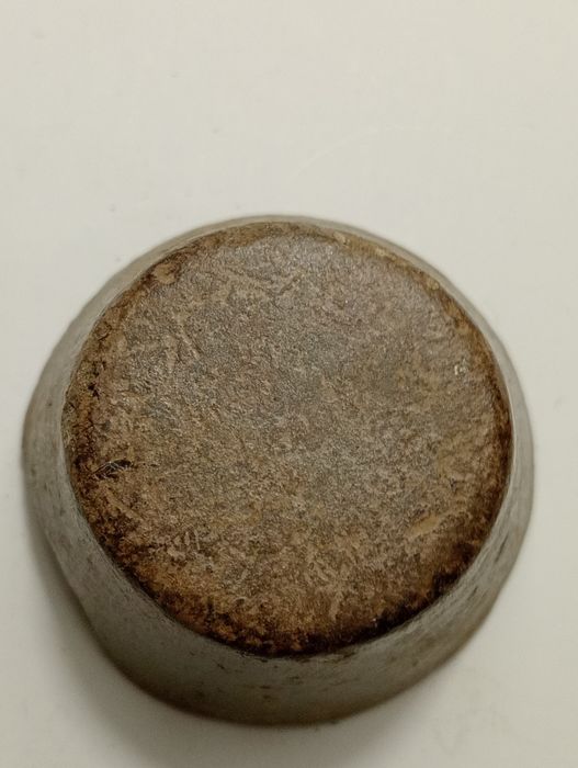 Peça antiga em metal