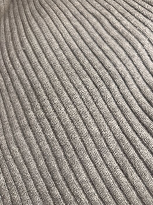 Спідниця в'язана світло-сіра 42-44 довга 85см