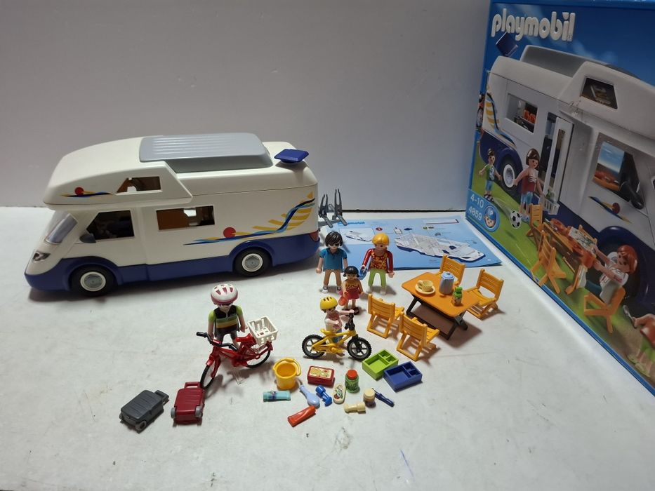 Playmobil 4859 Kamper z załoga