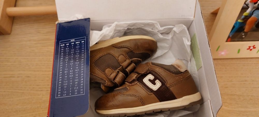 Sapatos Chicco tamanho 22