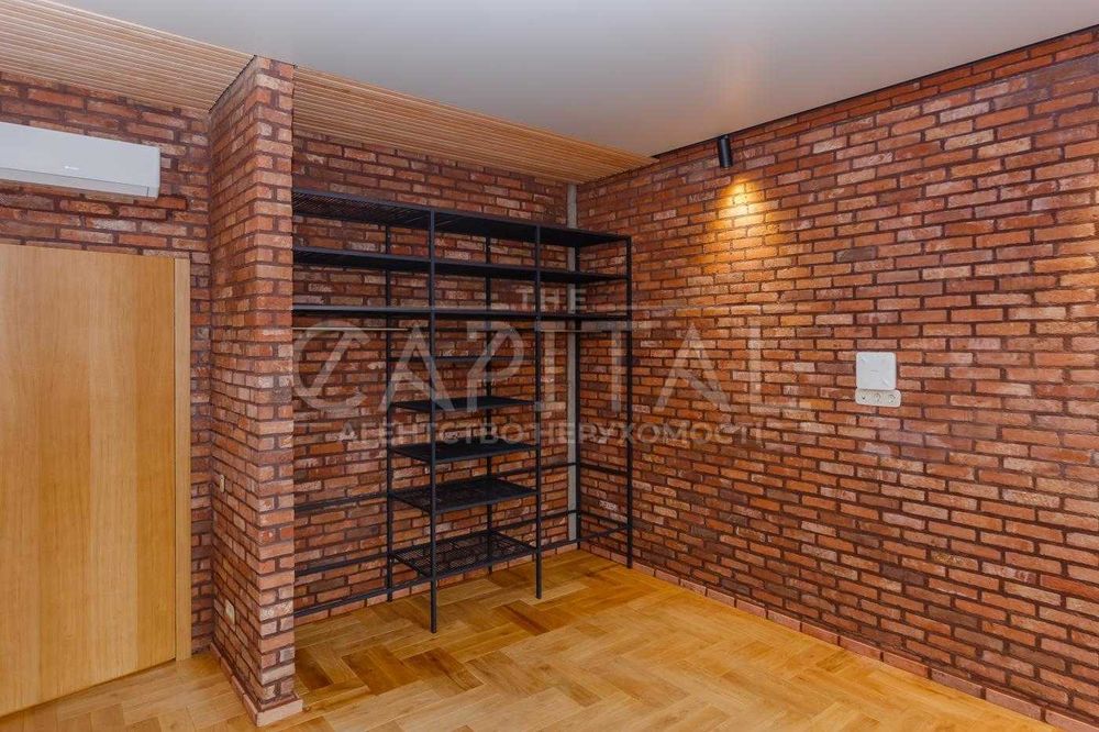 Продаж 2-поверхового будинку 200м2, с. Лебедівка, КМ Riviera Village
