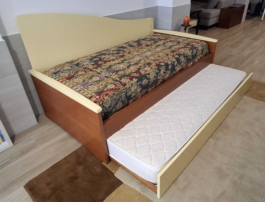 Sofá cama com gavetão