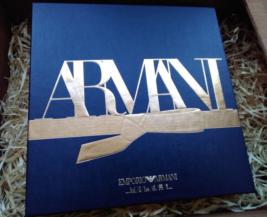 Armani Stronger подарунки для чоловіків