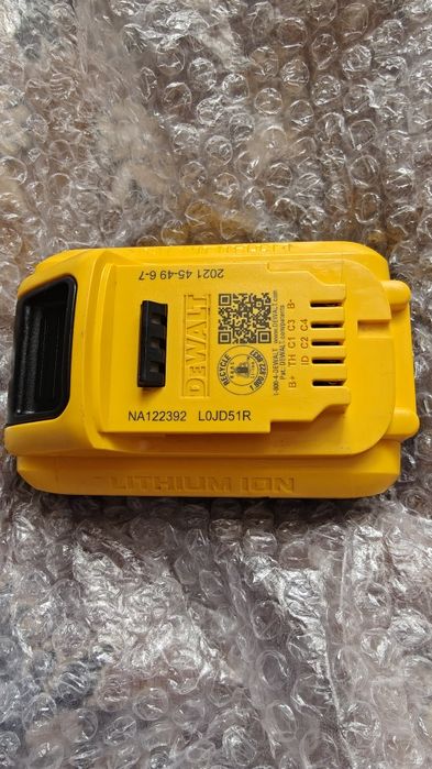 DeWalt dcb230 3ah  слім