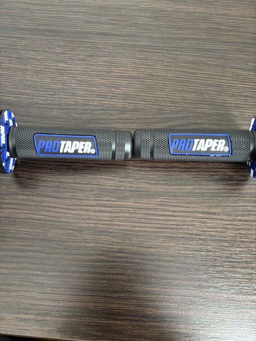 Гріпси на мотоцикл