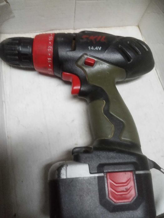 wkrętarka skill aku uszkodzona