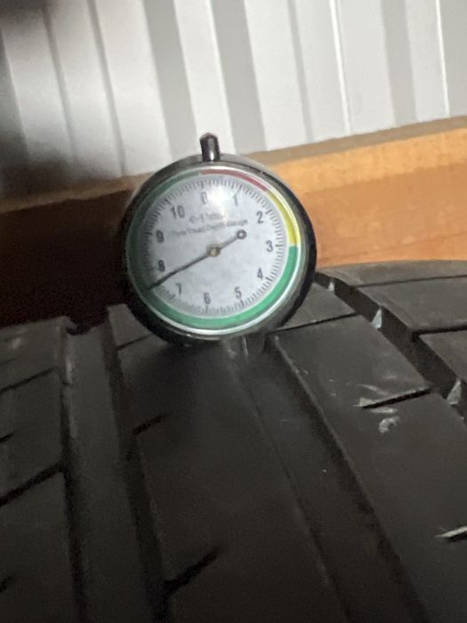 *Opona pojedynka 315/40/21 continental