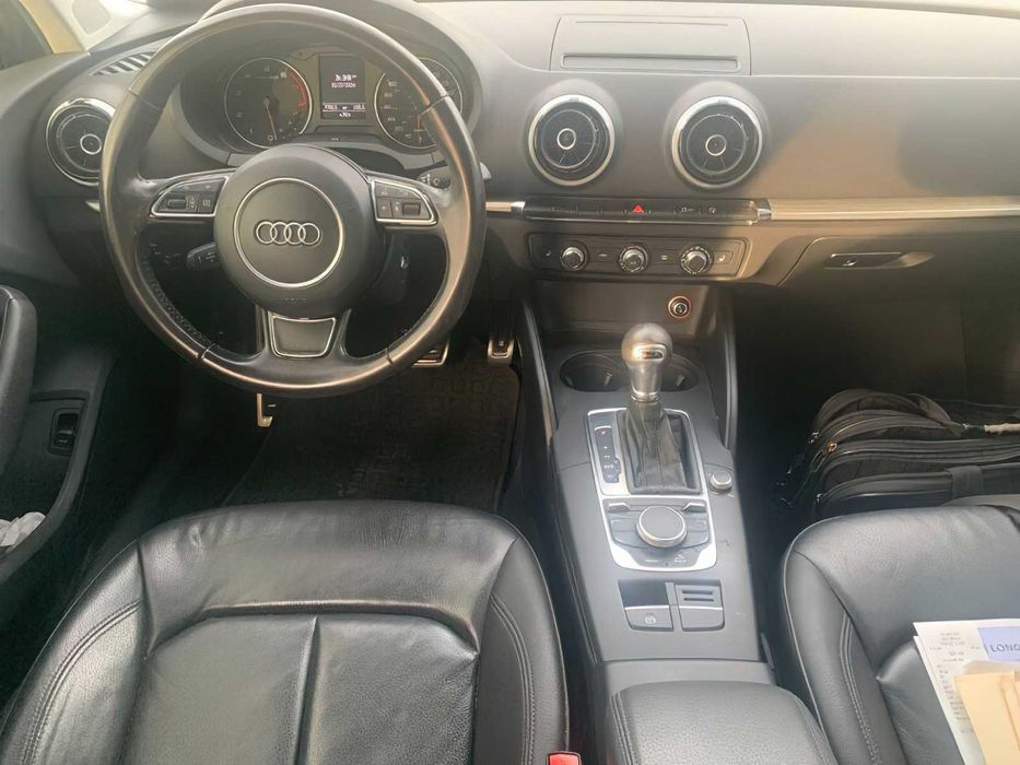 Audi A3      2015