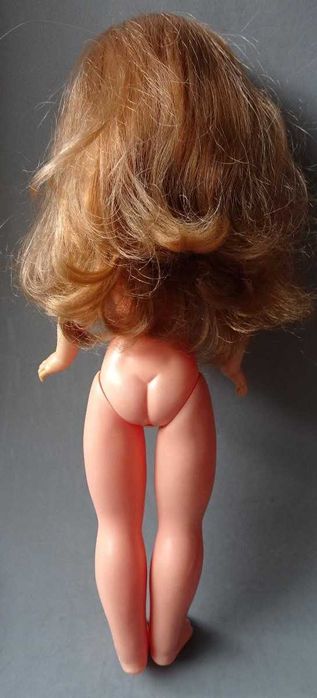 Antiga boneca Nancy da Famosa articulada com roupa original