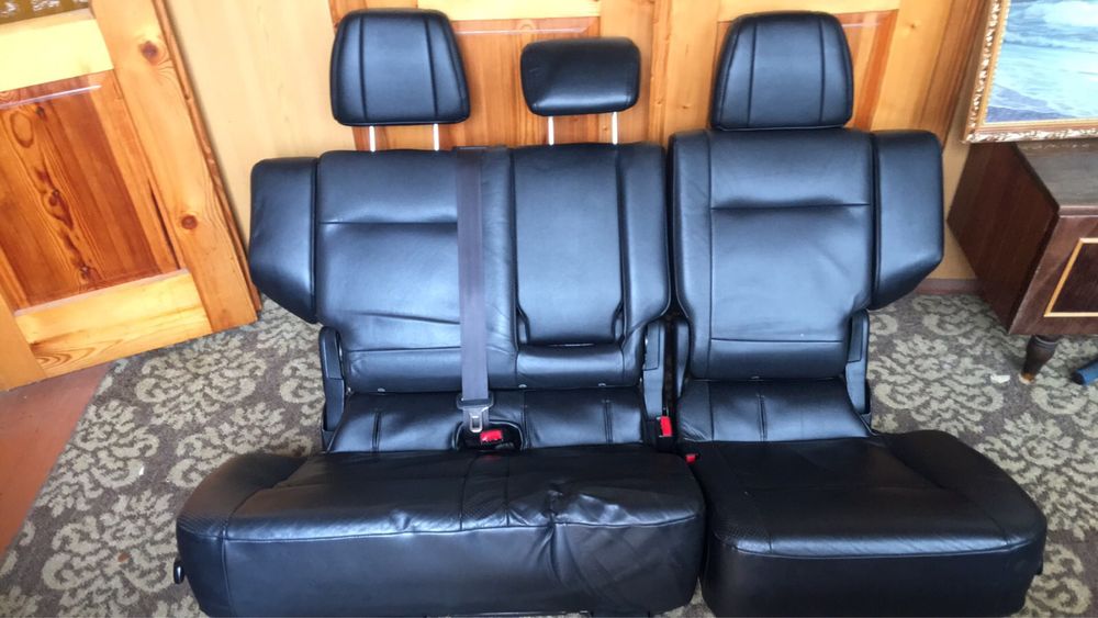 Задній ряд сидіннь Мітсубісі Паджеро Вагон Mitsubishi Pajero Wagon