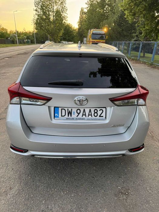 Toyota Auris II 1.6 Premium Kombi