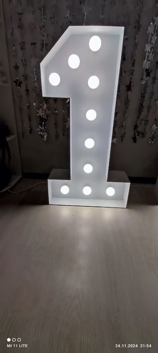 Светящиеся цифры, 1 метр, объемные