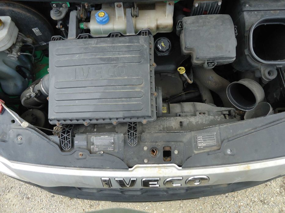 Iveco Daily 35.13 2.3 126cv (F1AE3481B) de 2014 só ás peças