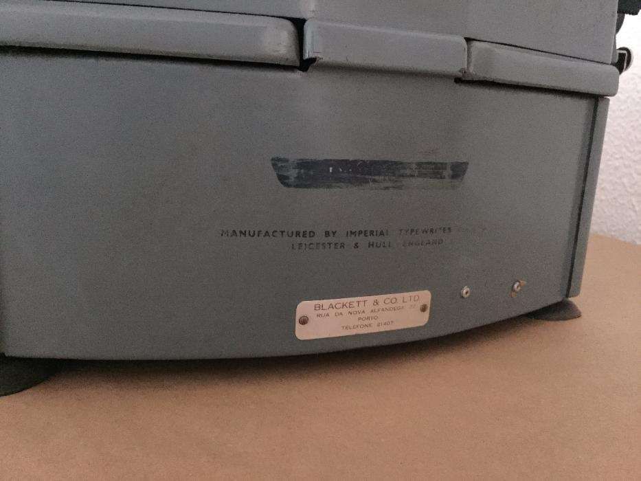 Máquina de Escrever Antiga IMPERIAL 70