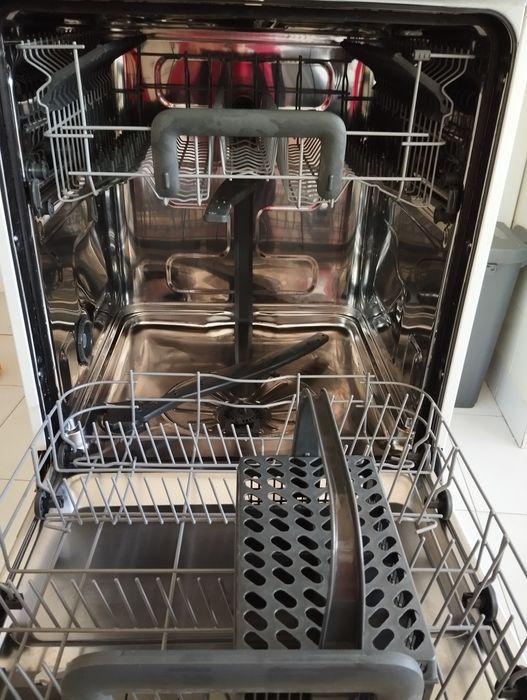 Máquina de lavar loiça AEG