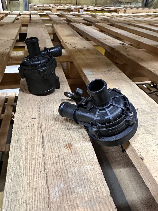 Дод. помпа Skoda SuperB Octavia. Дополнительная помпа Шкода Суперб