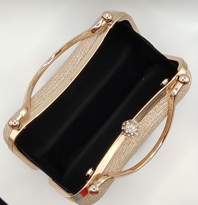 Torebka brokatowa kuferek