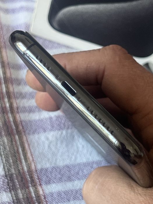 Iphone 11 pro max  Grey sideral