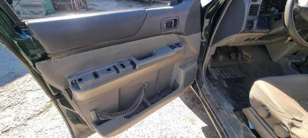 Nissan Patrol y61 3.0di vender à peça.