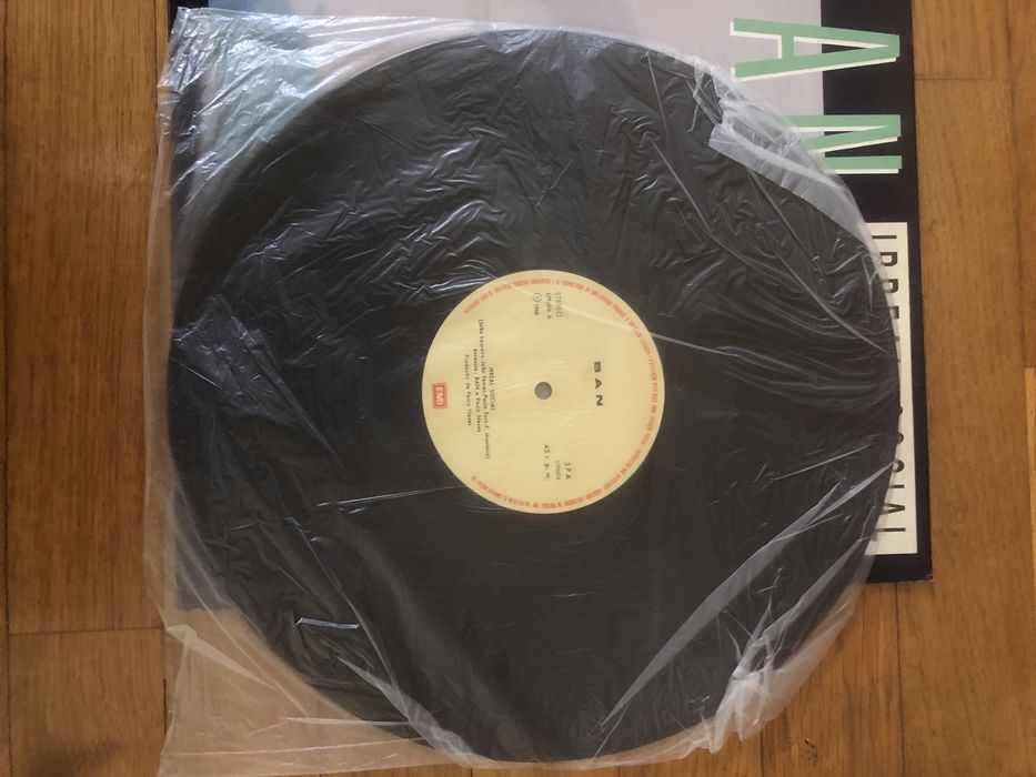 Disco vinil dos. Ban irreal social