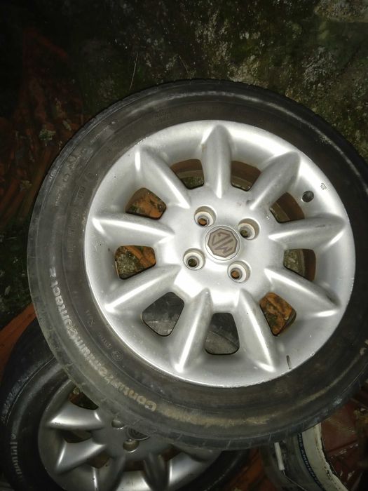 Jantes de carro MG Rover.