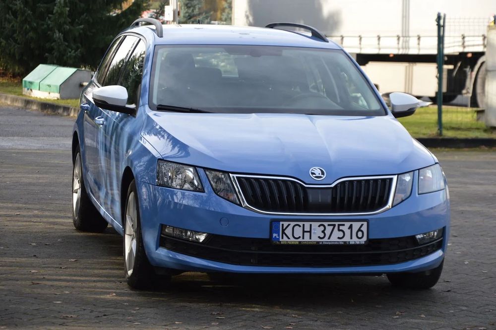 Skoda Octavia Netto 24300 / rok gwarancji / PIĘKNA / lift / faktura VAT 23 / ZIMÓWKI