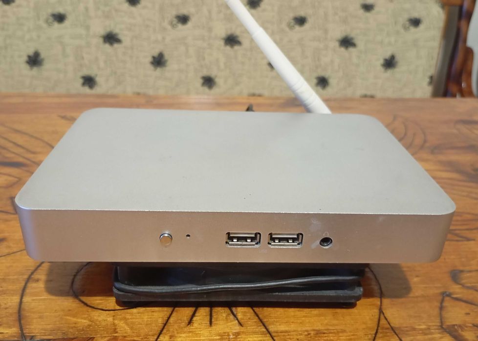 TV-Box Pipo X7 - TV приставка 2/32 Gb Windows 10