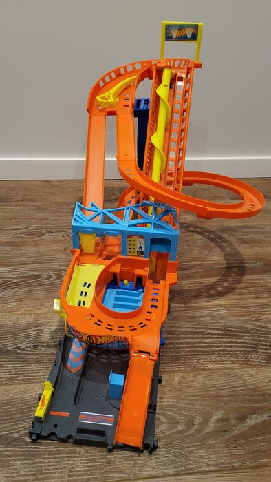 Треки хотвілс hotwheels