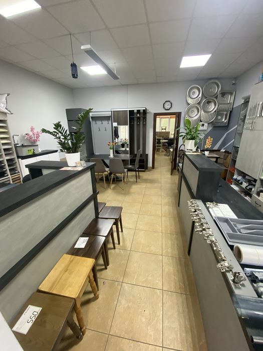 Комерційне приміщення у м. Здолбунів 65м2