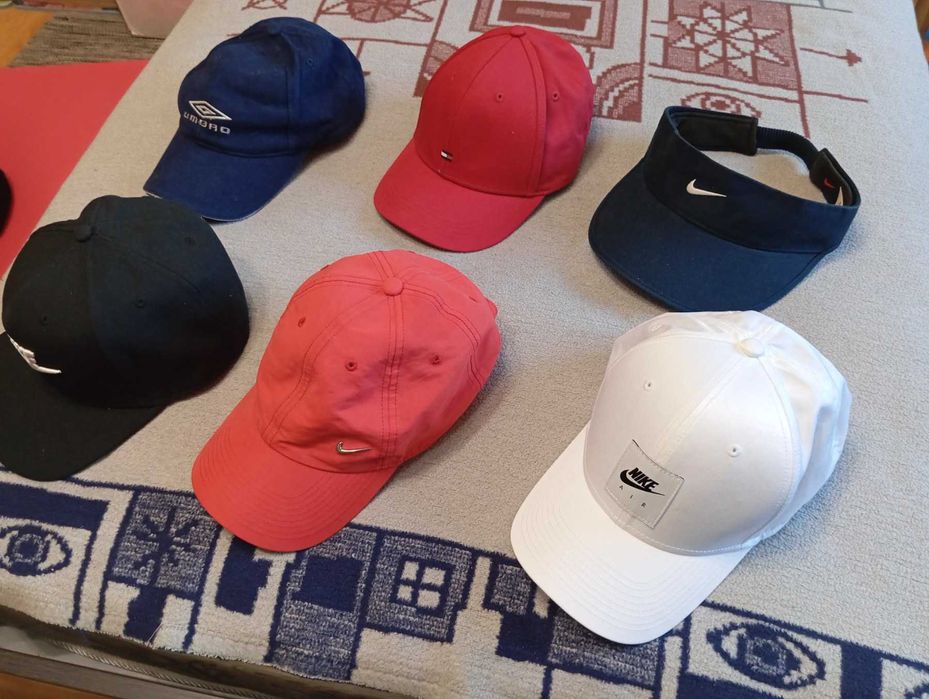 Кєпки бейсболки nike tommy columbia adidas